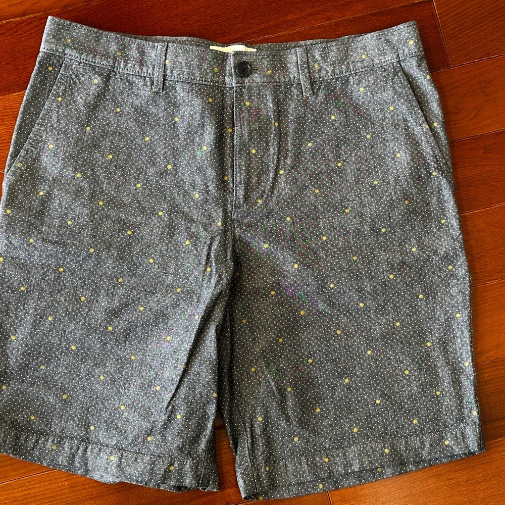 Original Penguin Men's Gray Shorts with Yellow Dots 32
